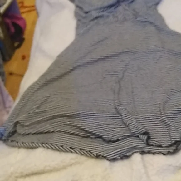 Dress - Picture 3 of 5